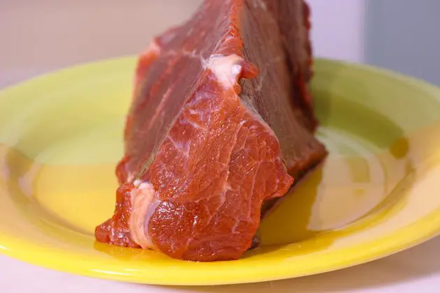 raw moose meat