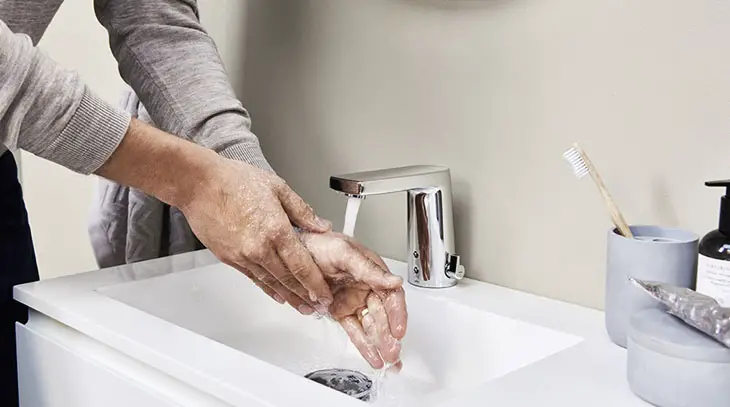 5 Reasons to Use Touchless Faucets